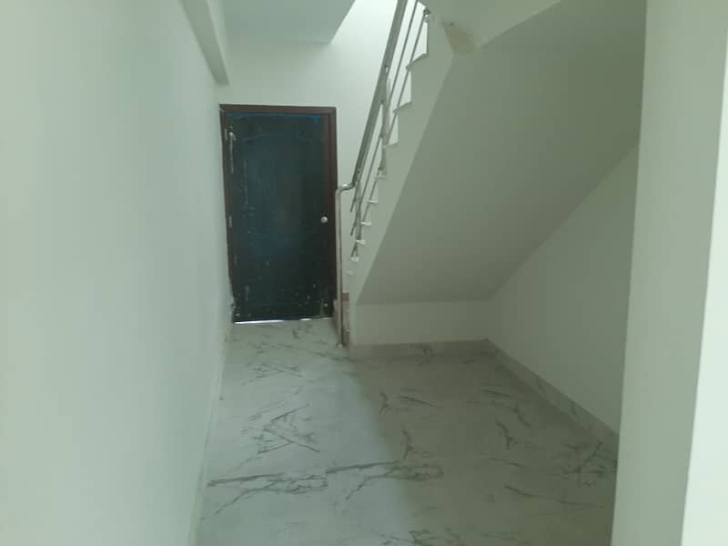 One Kanal House Of Paf Falcon Complex Near Kalma Chowk And Gulberg Iii Lahore Available For Rent 4