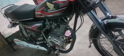 contact (03369336371 whatsap) HONDA MOTORCYCLE ( MODEL 2023) FOR SALE