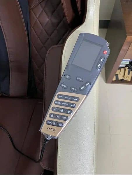COMPUTERIZED ELECTRIC MASSAGE CHAIR 4