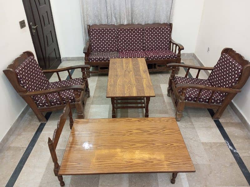 3+1+1 SofaSet + center table + jaye namaz | keekar  Traditional design 0