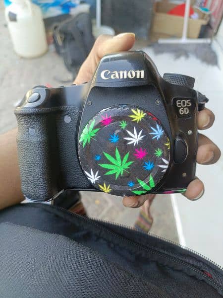 canon 6D with 1 battery&charger and D bag 0