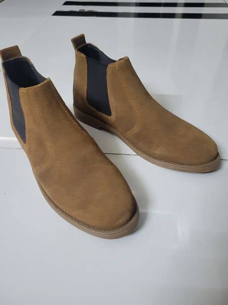 suede Chelsea boots 2