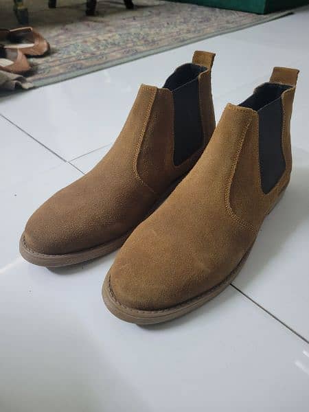 suede Chelsea boots 3