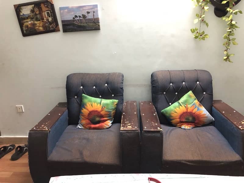 sofa set for sale  5 seater with table 0
