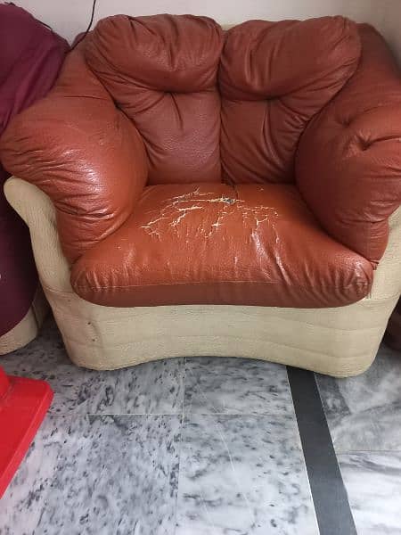 5 seater sofa set available 3