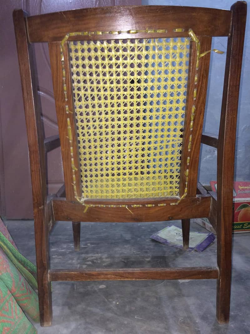 High Quality Wooden Chairs for sale at reasonable price 2