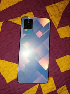 Vivo v21e with box pack and all things available 0