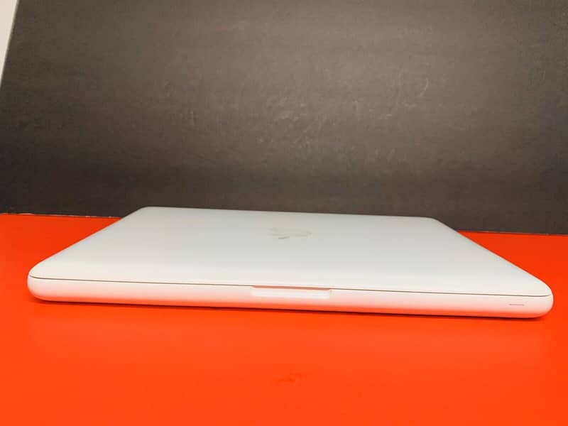Apple Macbook 13 A1342 White Unibody 2.26GHz 250GB 5GB High Seirra 2