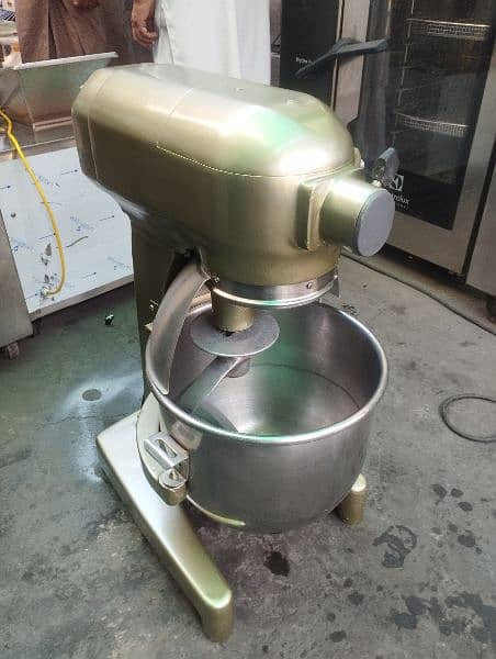 5 kg capacity dough machine HOBART USA 220 voltage original condition 3