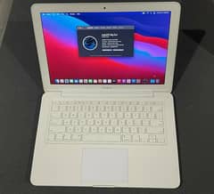 APPLE MACBOOK A1342 13” 250GB HDD, 4GB RAM, WHITE With Office 2011
