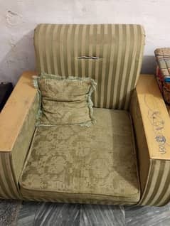 aoa selling 7 seater soffa set 4years used condition