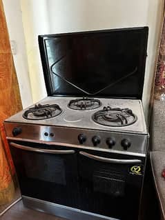 Cooking range with 3 stoves, Good condition 0