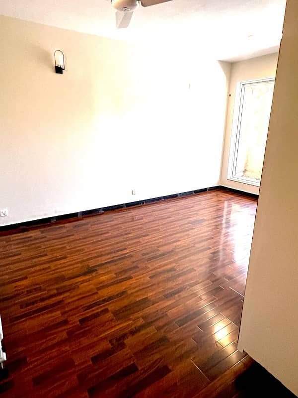3 bed Full House for rent in F10 3