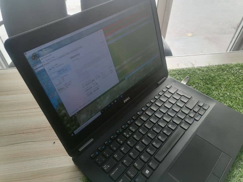 Dell 7270 i7 6th gen with Ddr4 RAM 6