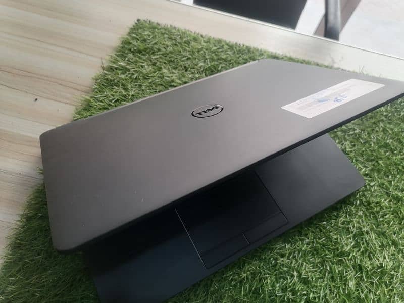 Dell 7270 i7 6th gen with Ddr4 RAM 7
