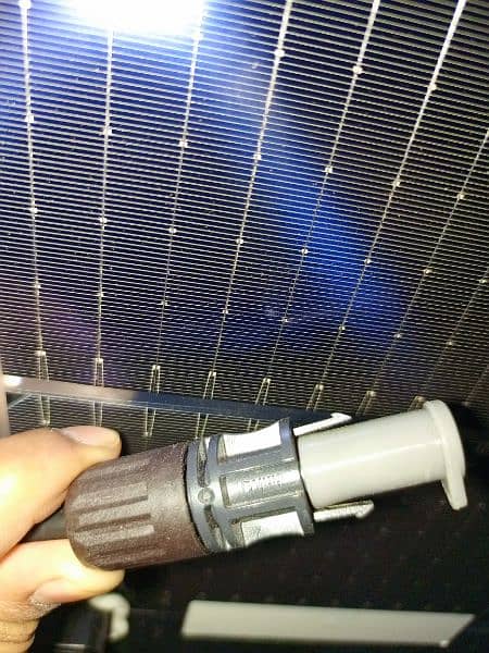 Jinko 585watt bifacial n type solar panel 1