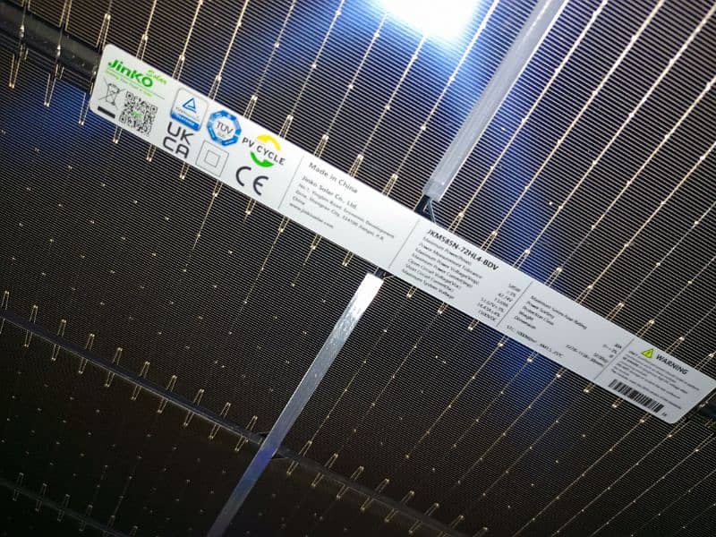 Jinko 585watt bifacial n type solar panel 4