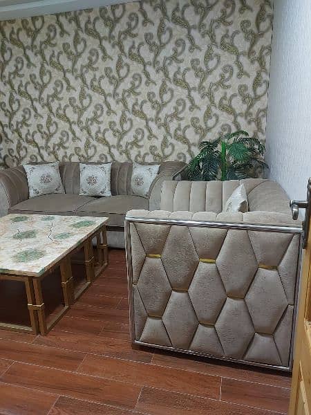 6 seater sofa with centre table 4