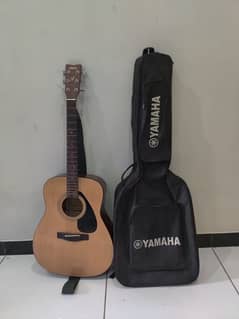 Guitar YAMAHA F310