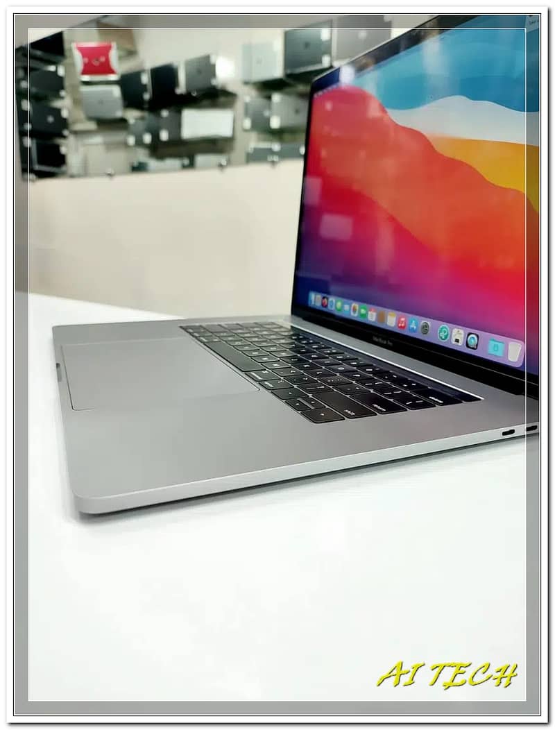 MacBook Pro 2019 Ci9 9th Gen 32GB RAM 500GB SSD 08GB AMD Radeon 5500M 5