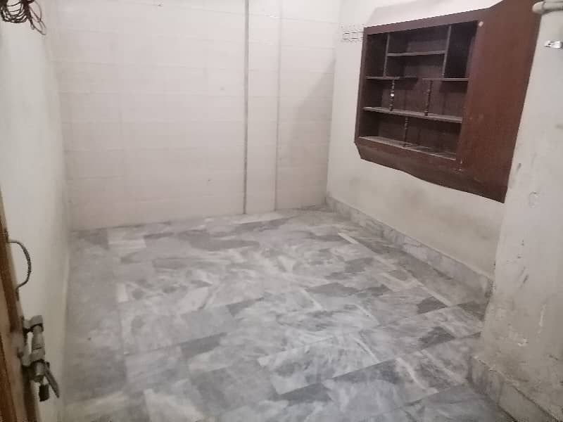Prime Location 100 Square Feet Room For Rent In Sunehri Masjid Road Sunehri Masjid Road 2