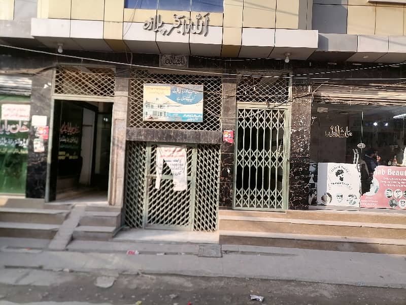 Prime Location 100 Square Feet Room For Rent In Sunehri Masjid Road Sunehri Masjid Road 12