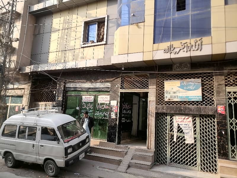 Prime Location 100 Square Feet Room For Rent In Sunehri Masjid Road Sunehri Masjid Road 14