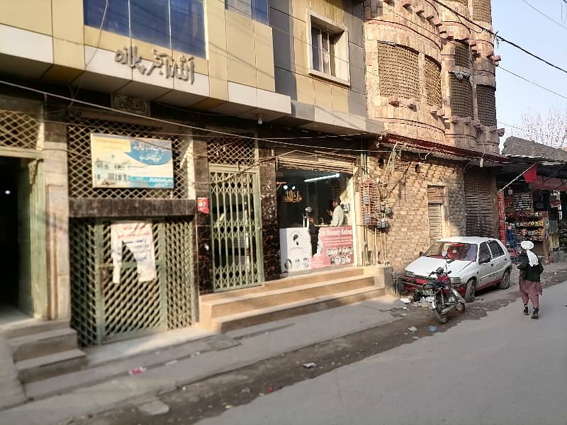 Prime Location 100 Square Feet Room For Rent In Sunehri Masjid Road Sunehri Masjid Road 16