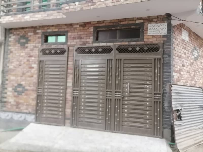 3.5 Marla House Available For Sale In Gulberg 1