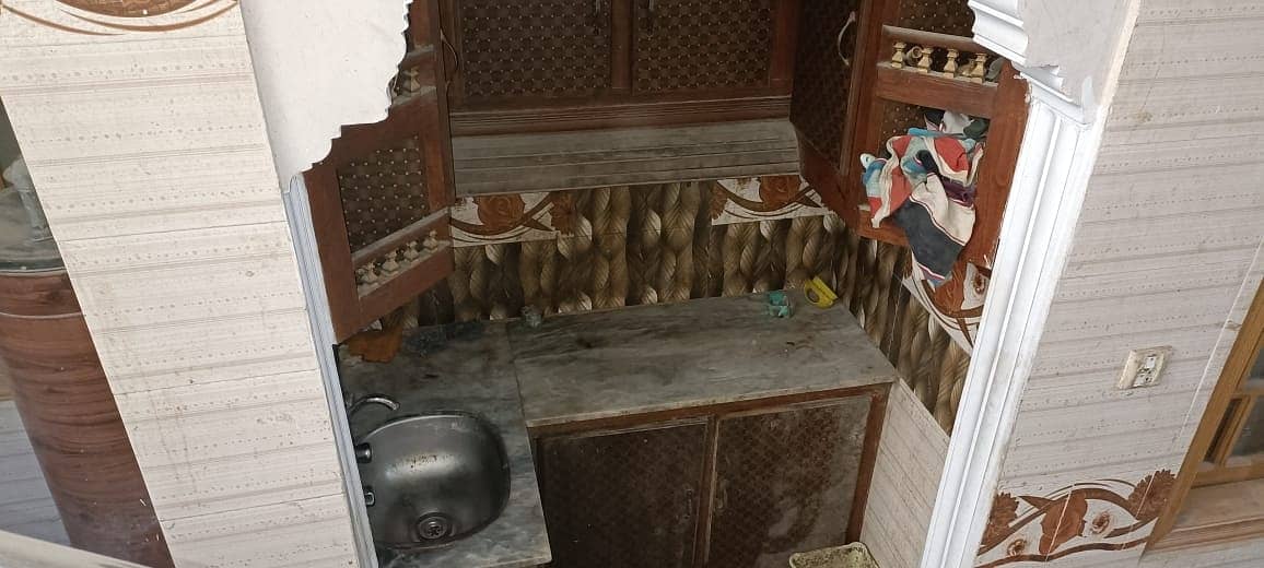 120 Square Feet Room In Sunehri Masjid Road Of Sunehri Masjid Road Is Available For rent 5