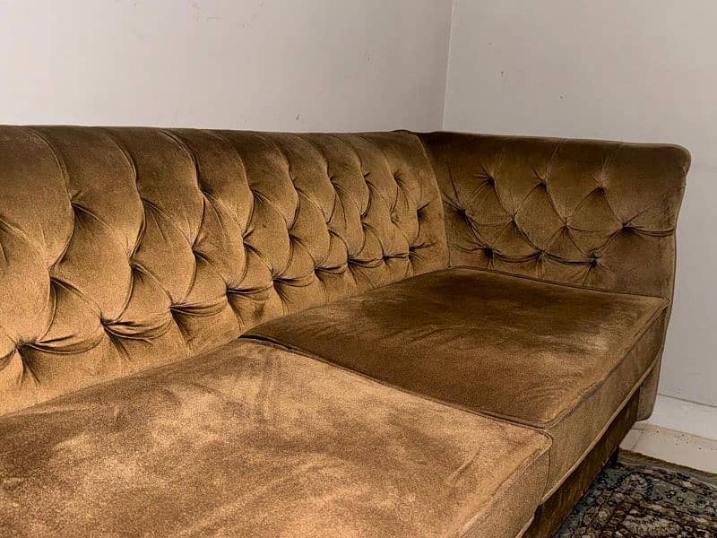 3 seater and 1 seater sofa available in good condition 3