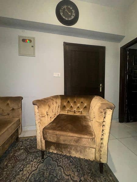 3 seater and 1 seater sofa available in good condition 4