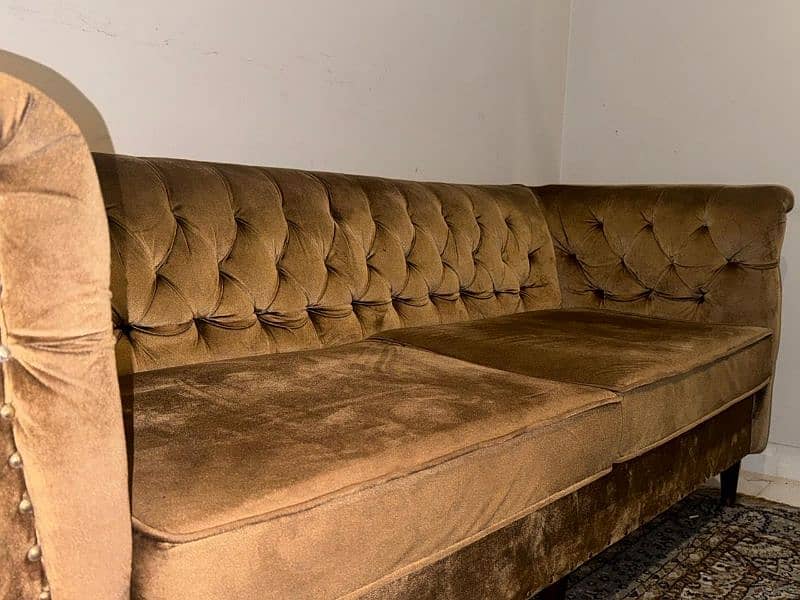 3 seater and 1 seater sofa available in good condition 6