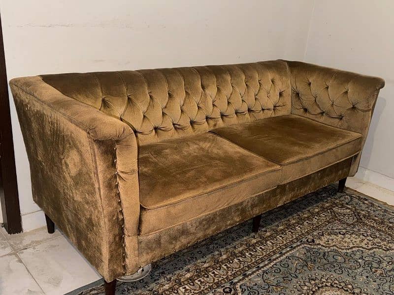 3 seater and 1 seater sofa available in good condition 8