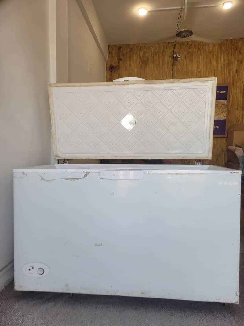 WAVES (CHEST FREEZER) 15 CFT -WDF315 (Condition 9.5/10) 0