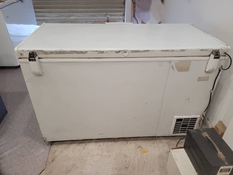 WAVES (CHEST FREEZER) 15 CFT -WDF315 (Condition 9.5/10) 2