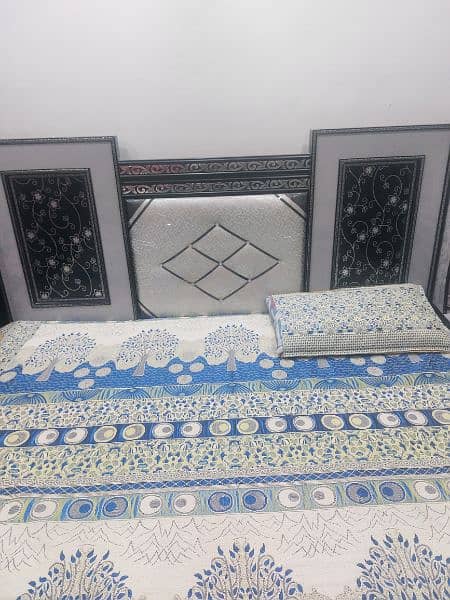 5 Seater Room Set Available In Excellent Condition 2
