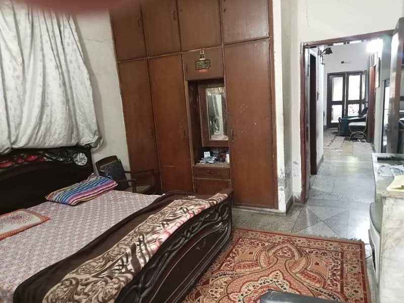 1 kanal upper portion for rent in main Cantt 5