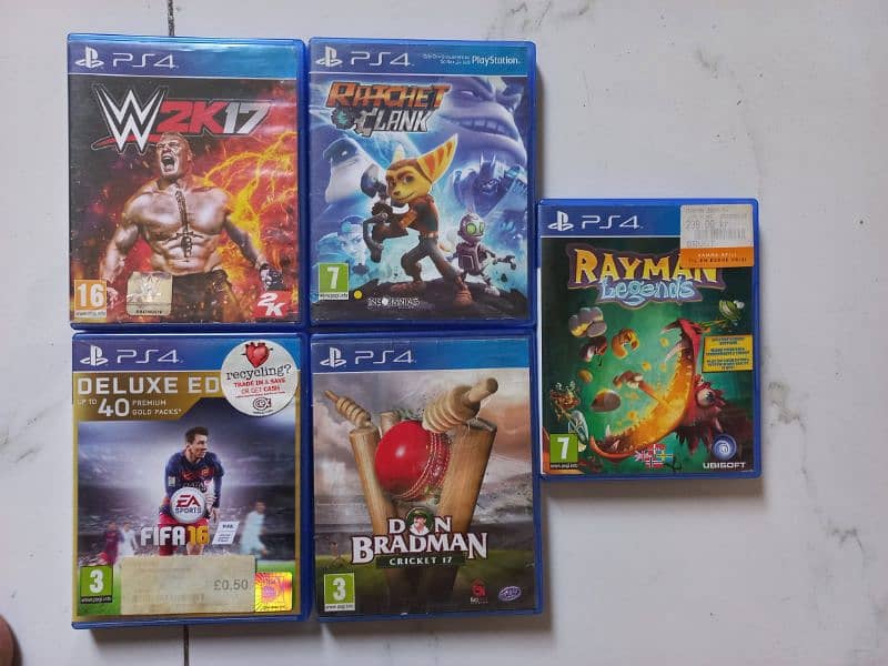 PS4 Spiderman, Rayman legends, Ratchet & Clank,Cricket17, WWE17,FIFA16 1