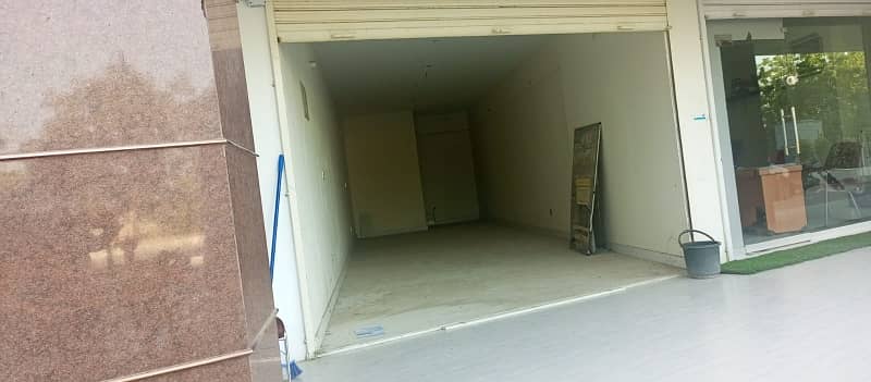 BRAND NEW SHOP FOR RENT 2