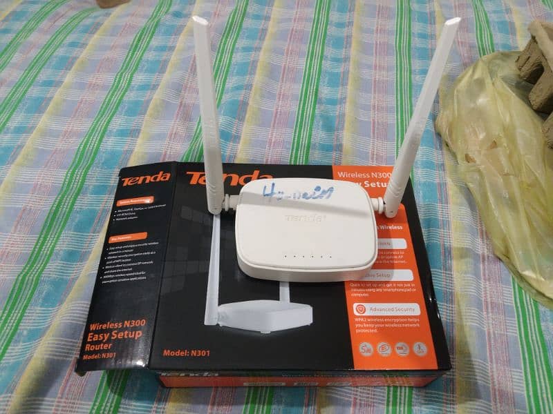 Tenda N301 wifi router 0