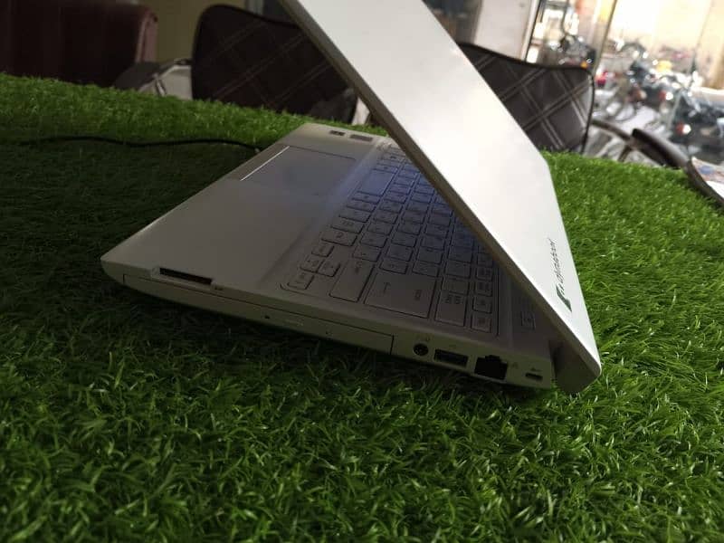Toshiba Core i5 4th Gen Laptop, Best Laptop, Best laptop for students 4