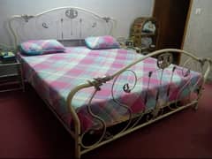 Double bed iron 0