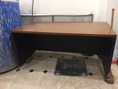 Office table with sidetable