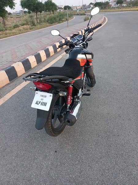 Honda cb 150f bike for sale 2022 model with mint condition 4
