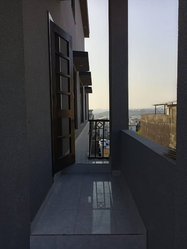 Bahria Town, Phase 8, Double Storey House With 5 Beds With Attached Baths On Investor Rate 6