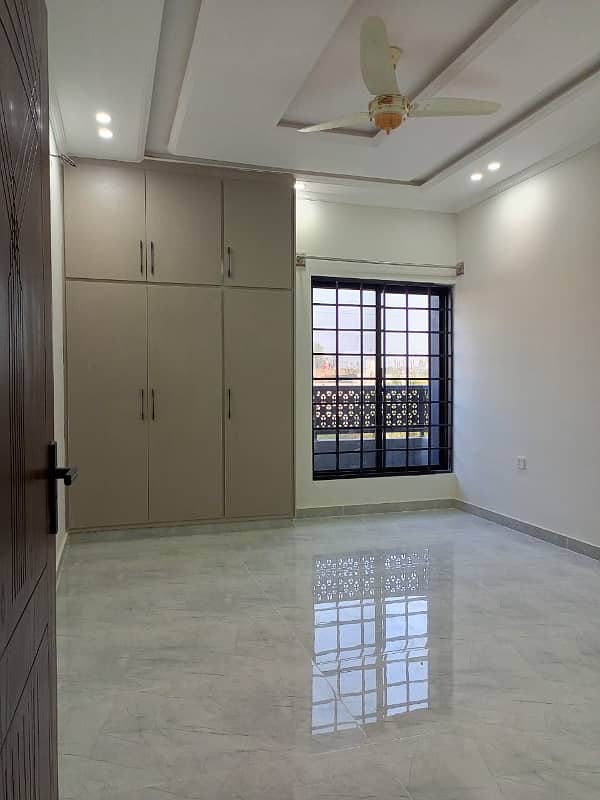 Bahria Town, Phase 8, Double Storey House With 5 Beds With Attached Baths On Investor Rate 39