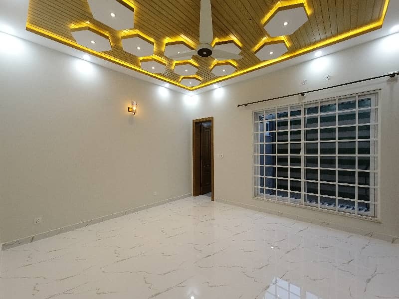 Unoccupied On Excellent Location House Of 10 Marla Is Available For Sale In Bahria Town Rawalpindi 4