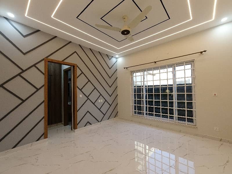 Unoccupied On Excellent Location House Of 10 Marla Is Available For Sale In Bahria Town Rawalpindi 8