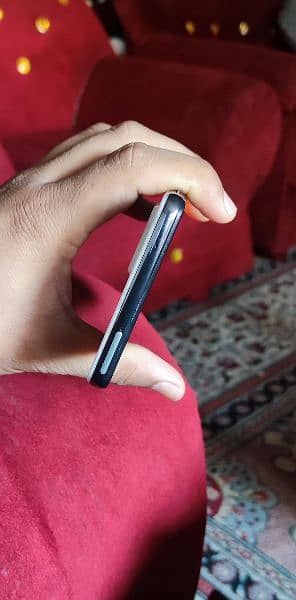 Samsung a52 6gb /128gb Non pta back side some scratches 4